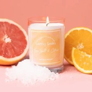 LASTING SMILES Sea Salt & Citrus - Aromatherapy Cause Candle